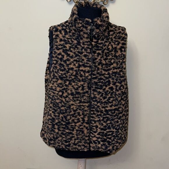 COPY - NWT INC Animal-Print Faux-Fur Vest small - Picture 2 of 8